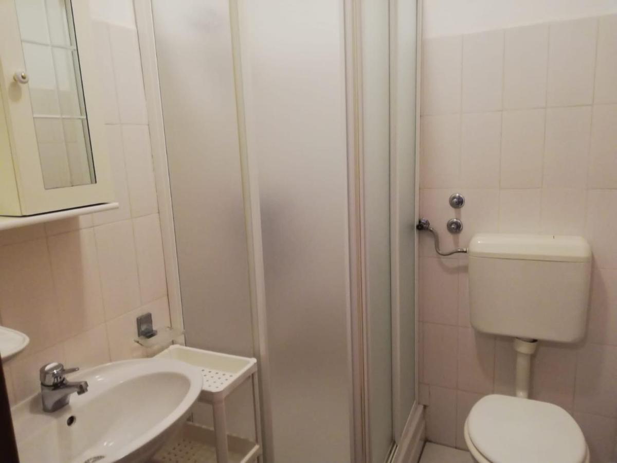 Iva/Sepac 1 Apartment Krk Town Bagian luar foto